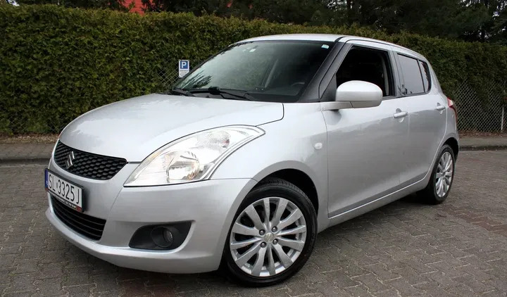 samochody osobowe Suzuki Swift cena 17500 przebieg: 228000, rok produkcji 2011 z Poznań